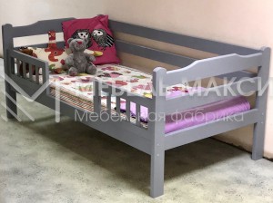 Кровать детская Амалия № 2 из массива дерева
