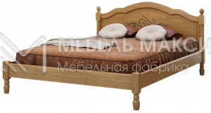 Кровать Лама-2 из массива дерева
